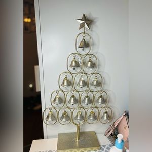 Love this new Christmas bell tree in the best condition ever !